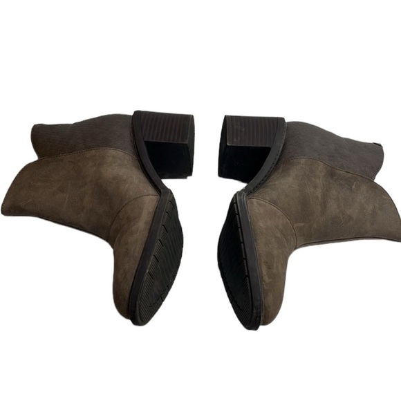 Clarks Scene Zip Brown Leather Ankle Boots Womens Size 9 BLEMISH - Picture 4 of 9